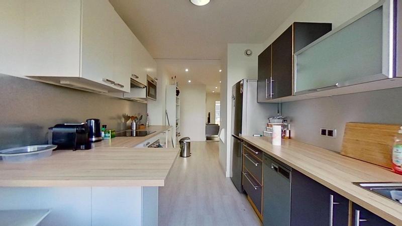 Appartement - 92 m² - 5 pièces