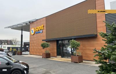 Local commercial - 2 710 m²