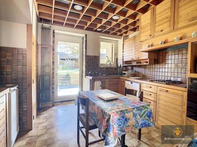 Maison - 426 m² - 18 pièces