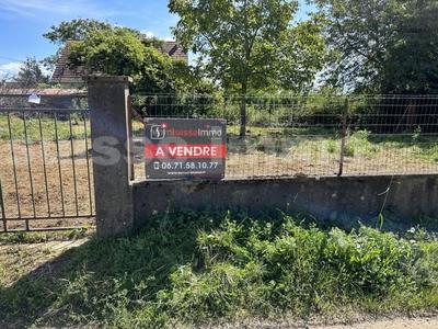 Terrain constructible - 700 m²