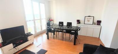 Appartement - 75 m² - 4 pièces