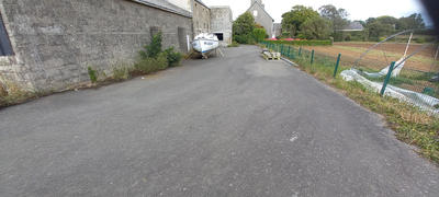 Maison - 250 m² - 4 pièces