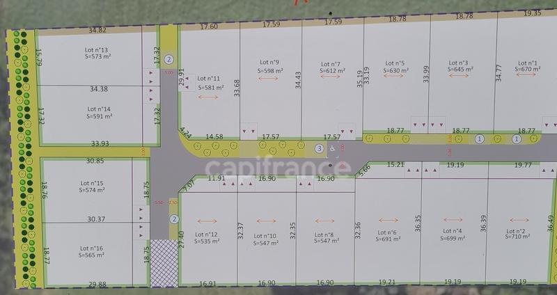 Terrain constructible - 699 m²