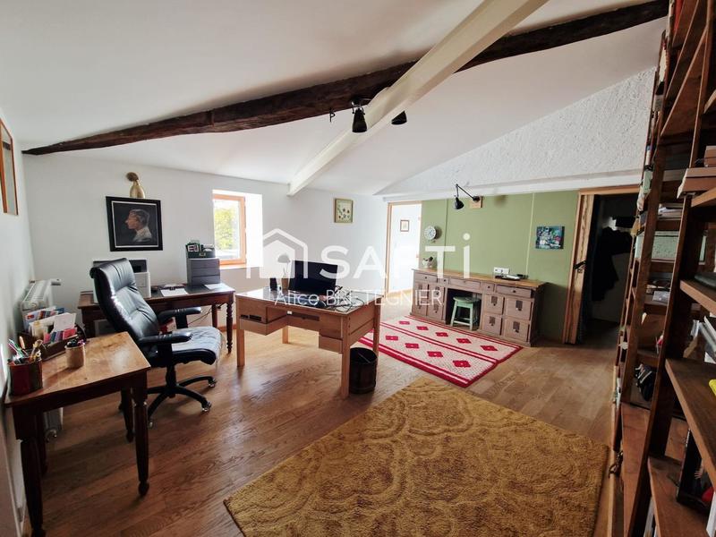 Maison - 280 m² - 10 pièces