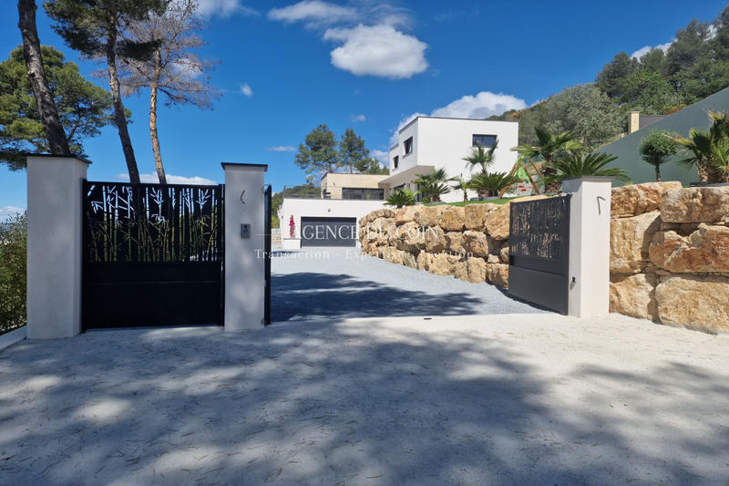 Villa - 180 m² - 7 pièces