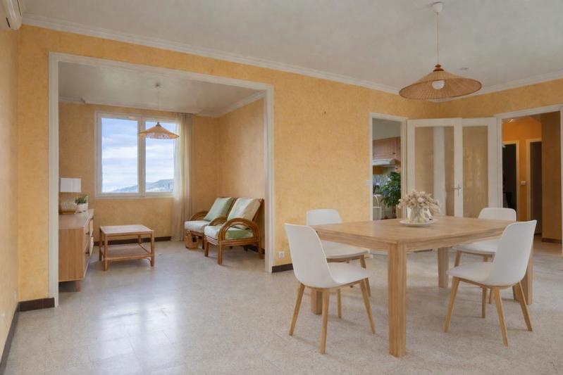 Maison - 109 m² - 6 pièces