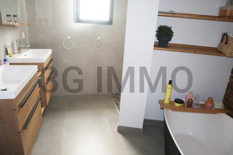 Maison contemporaine - 166 m² - 5 pièces