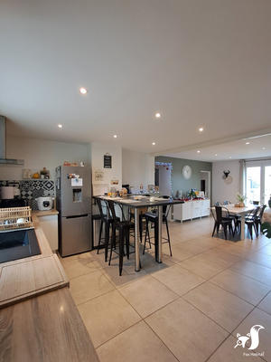 Maison - 183 m² - 6 pièces