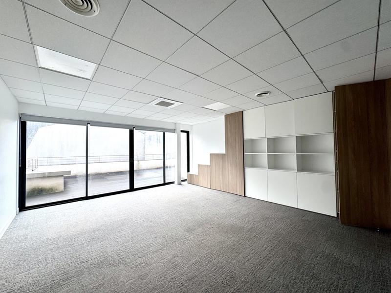 Bureau - 543 m²