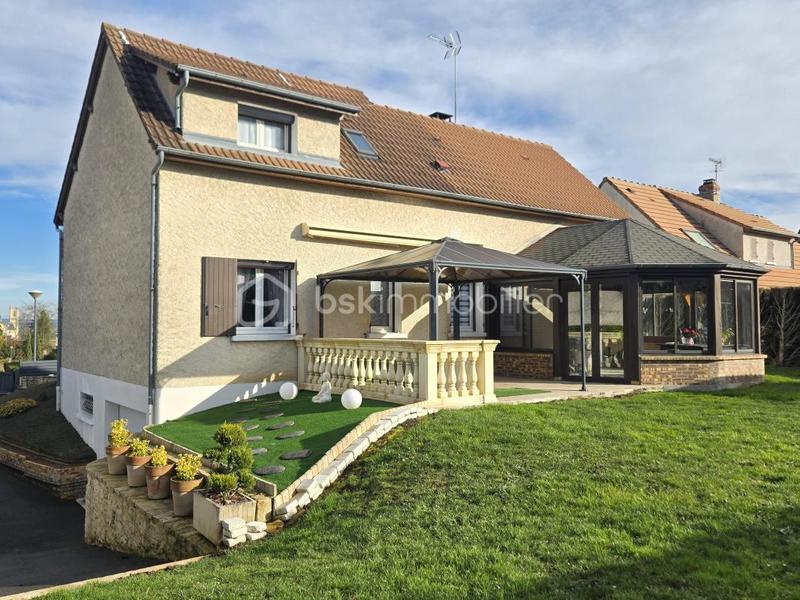 Pavillon - 135 m² - 6 pièces