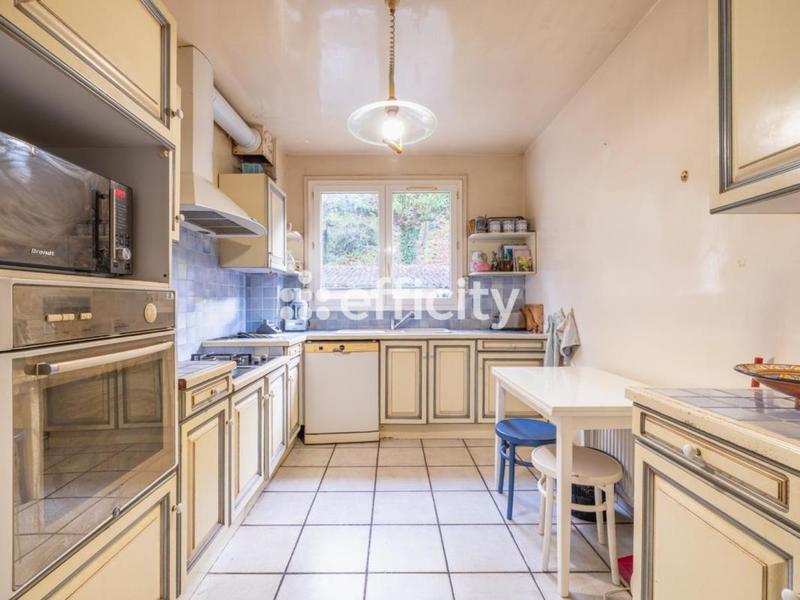 Pavillon - 311 m² - 8 pièces