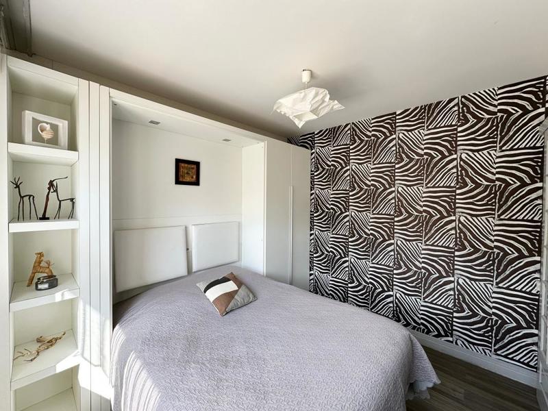 Maison - 200 m² - 8 pièces