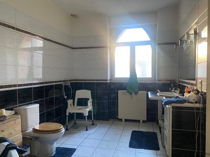 Maison - 368 m² - 11 pièces