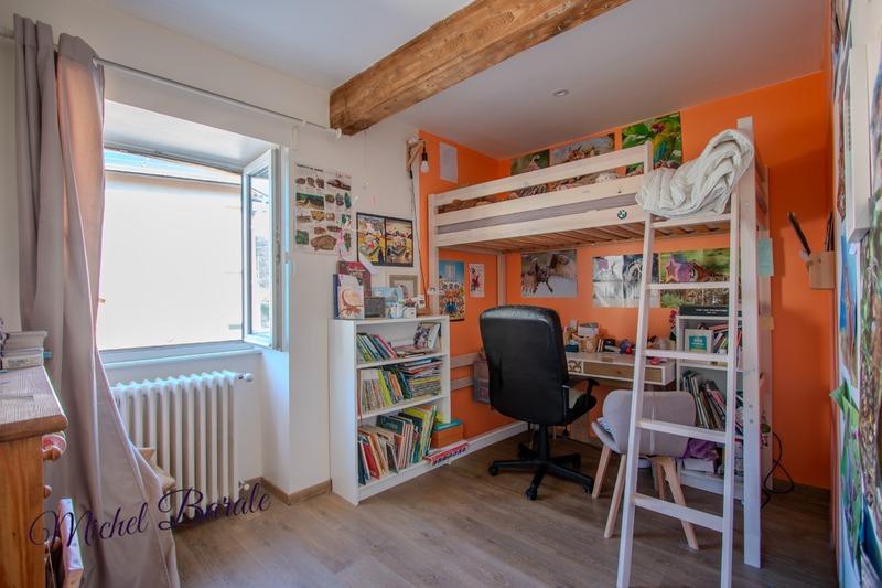 Corps de ferme - 220 m² - 8 pièces