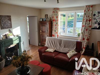 Maison - 212 m² - 11 pièces