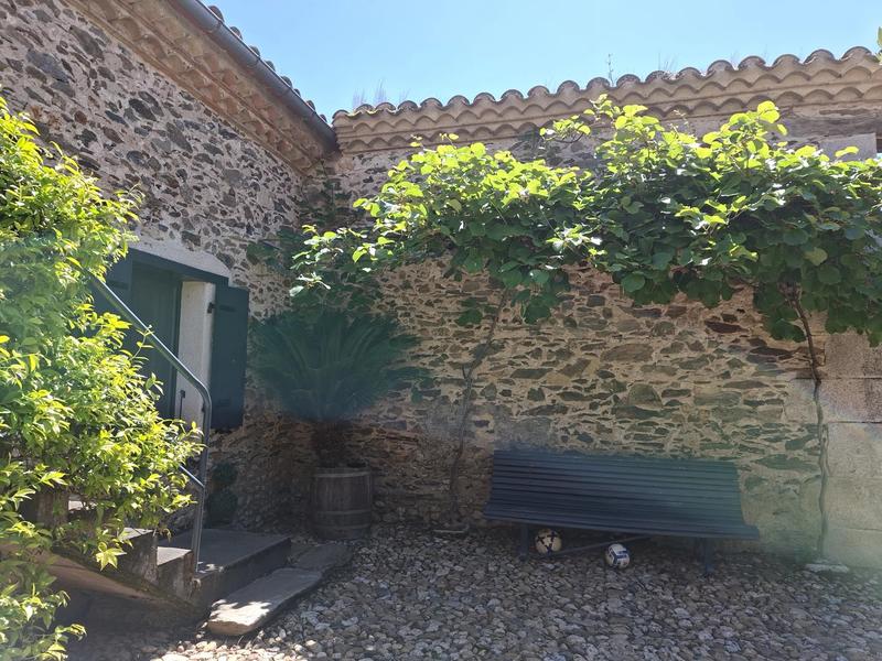 Propriété - 331 m²