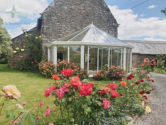 Propriété - 290 m² - 13 pièces