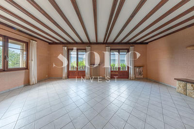 Maison - 266 m² - 8 pièces