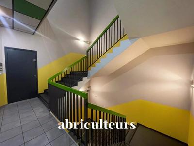 Bureau - 65 m² - 5 pièces