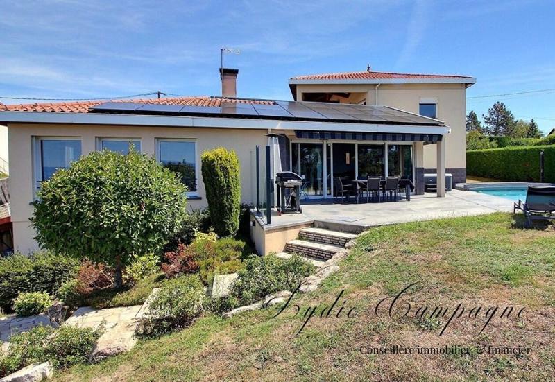 Demeure - 215 m² - 9 pièces