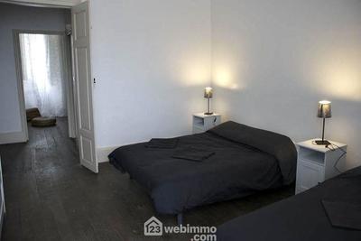 Maison - 220 m² - 11 pièces