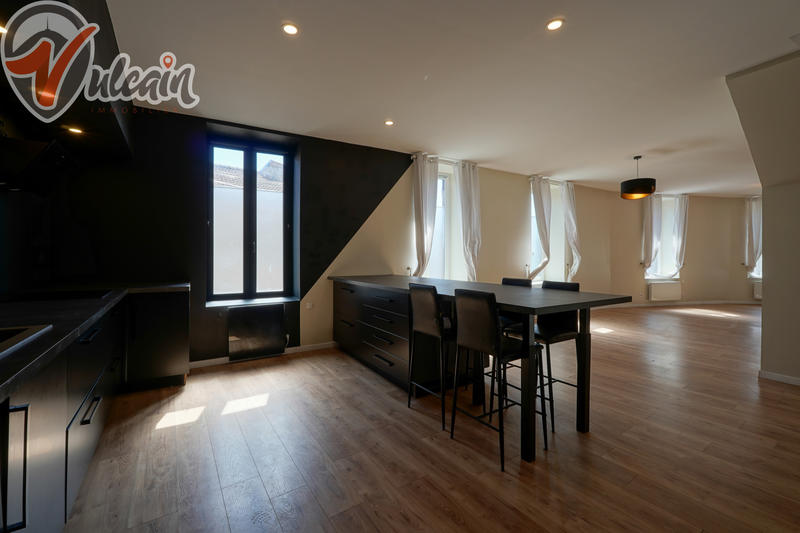 Maison - 170 m² - 3 pièces