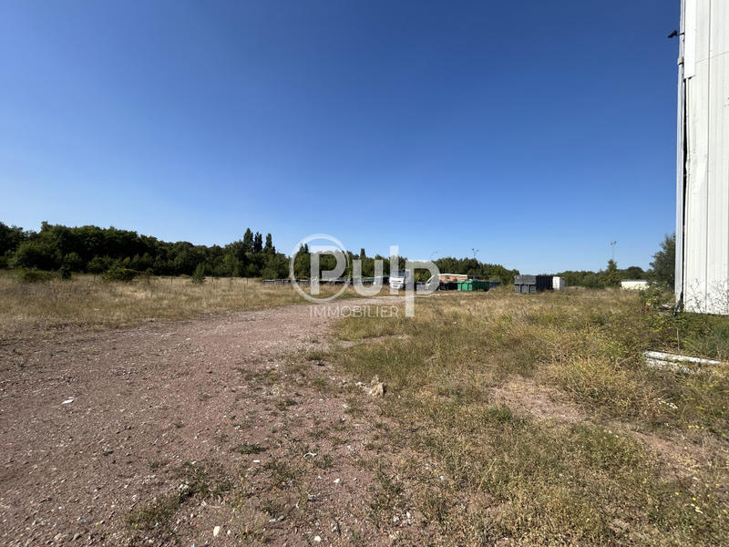 Local artisanal - 700 m² - 4 pièces