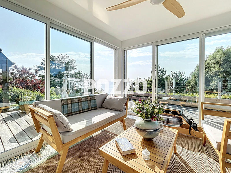 Maison - 140 m² - 6 pièces