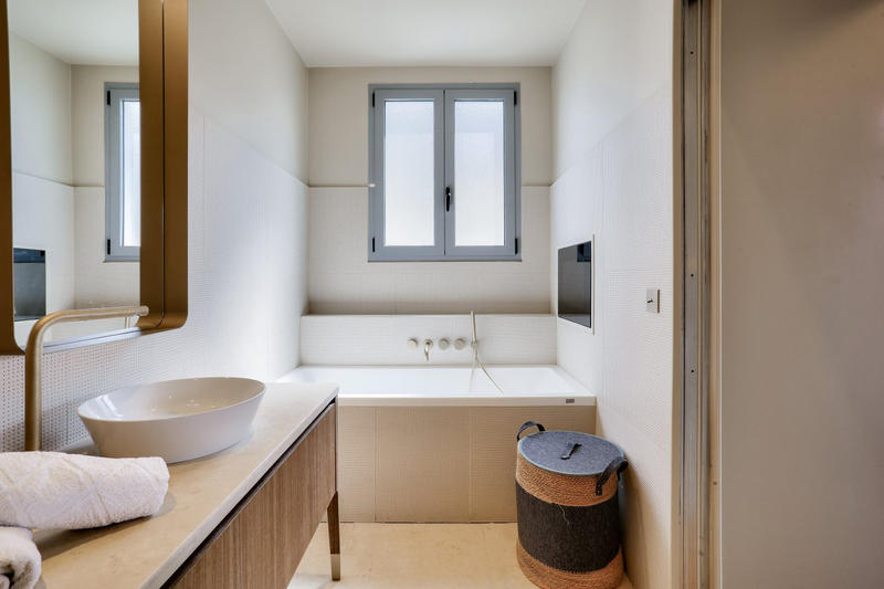 Appartement - 102 m² - 4 pièces