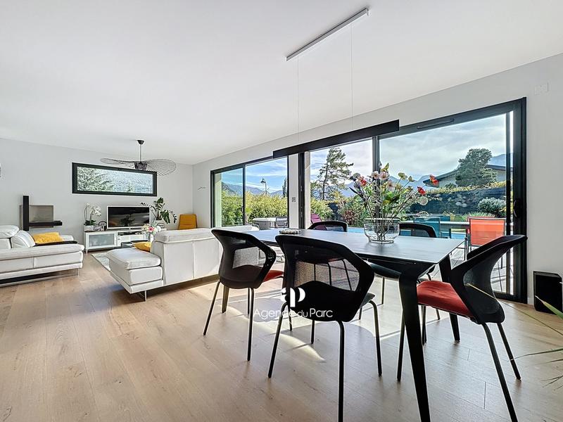 Maison - 112 m² - 4 pièces