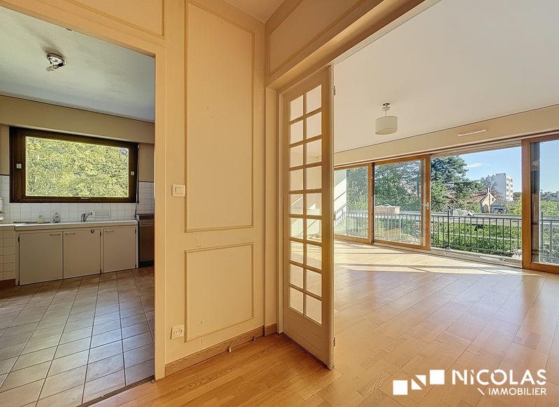 Appartement - 75 m² - 3 pièces