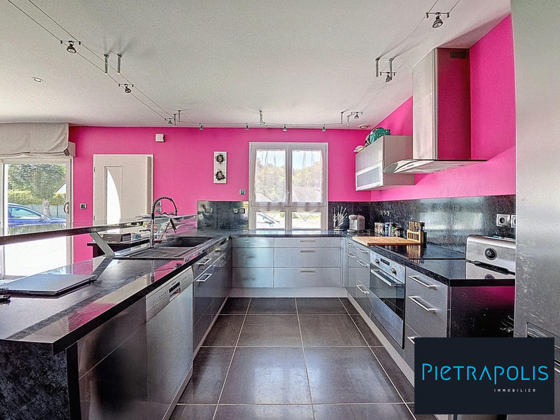 Maison - 161 m² - 5 pièces