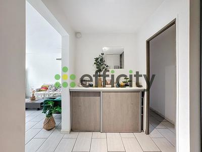 Appartement - 81 m² - 4 pièces