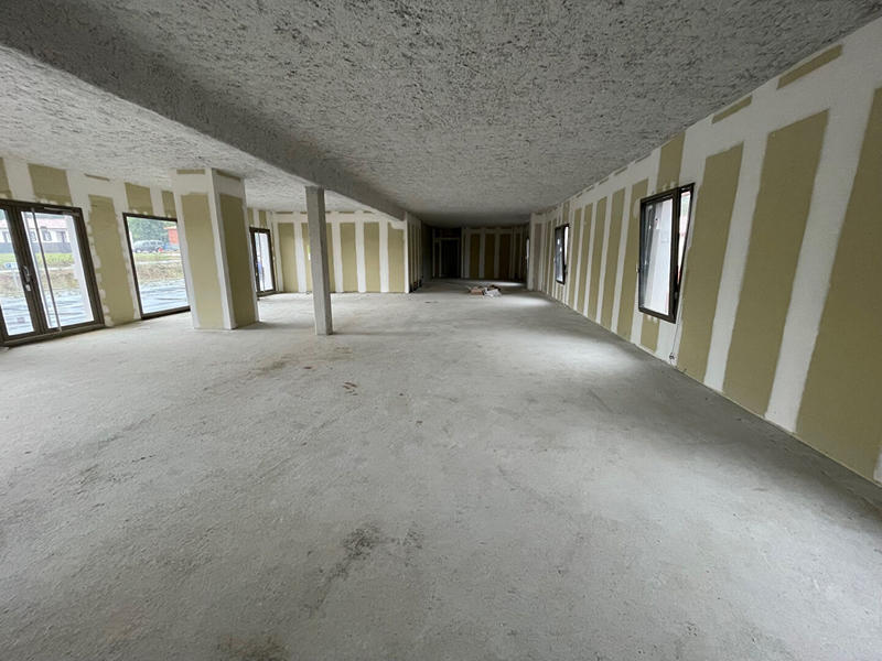 Local commercial - 192 m²