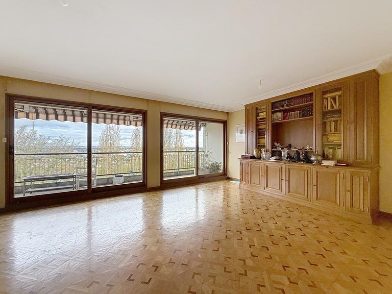 Appartement - 103 m² - 5 pièces