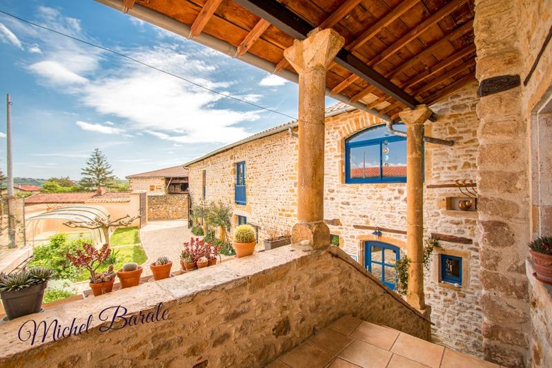 Maison - 208 m² - 8 pièces