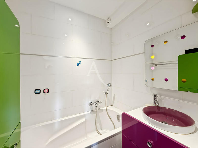 Maison - 163 m² - 6 pièces