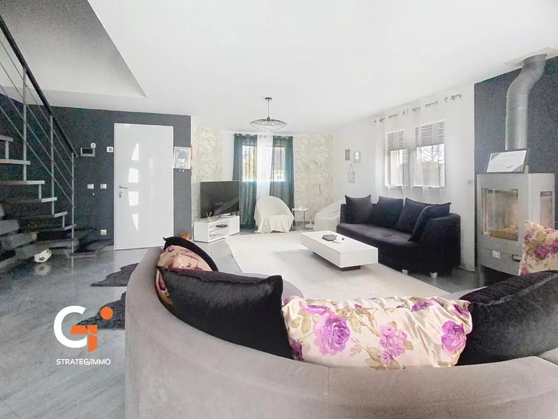 Maison - 143 m² - 6 pièces