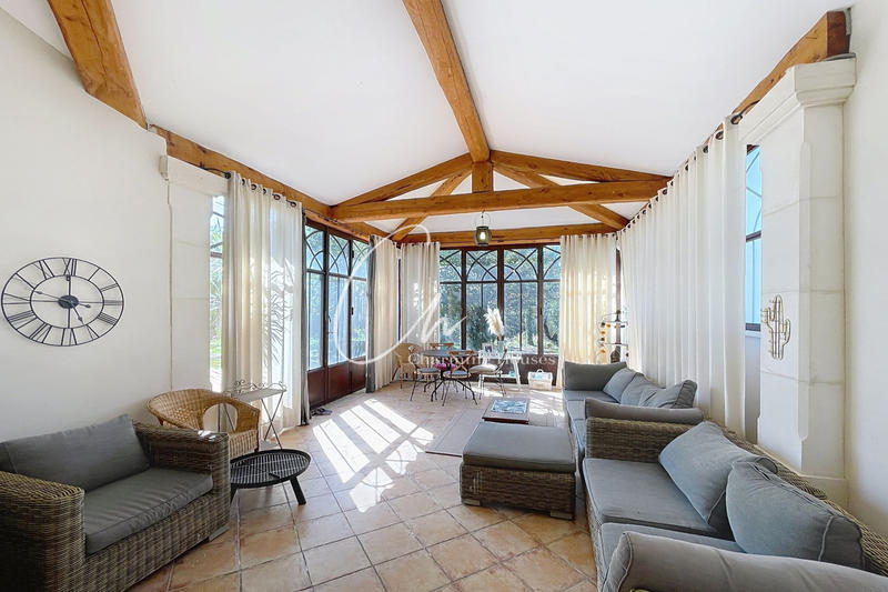 Maison - 230 m² - 7 pièces