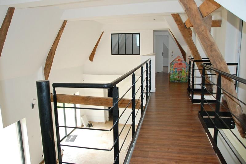 Maison - 222 m² - 10 pièces