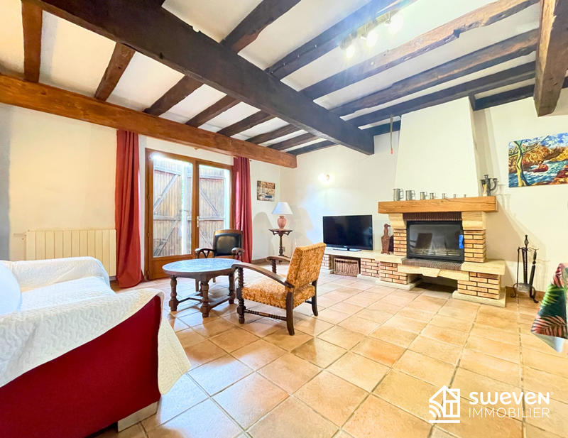 Maison - 340 m² - 8 pièces