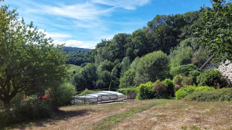 Maison traditionnelle - 238 m² - 10 pièces