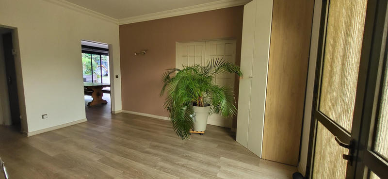 Maison - 210 m² - 7 pièces