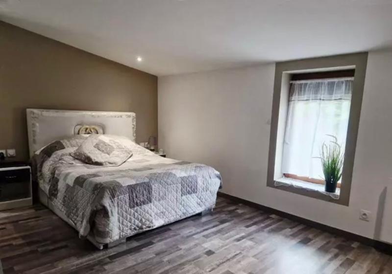 Maison - 439 m² - 6 pièces