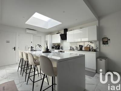 Maison - 98 m² - 4 pièces