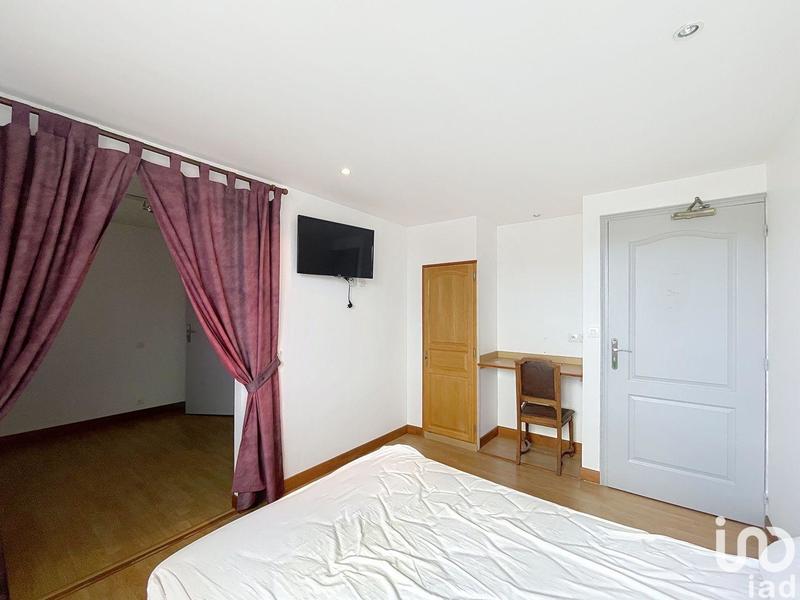 Local commercial - 303 m²