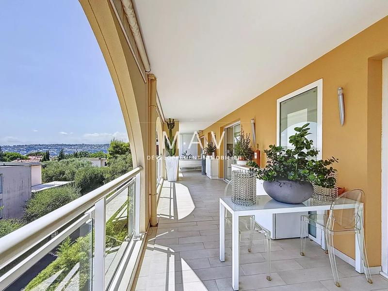 Appartement - 123 m² - 4 pièces