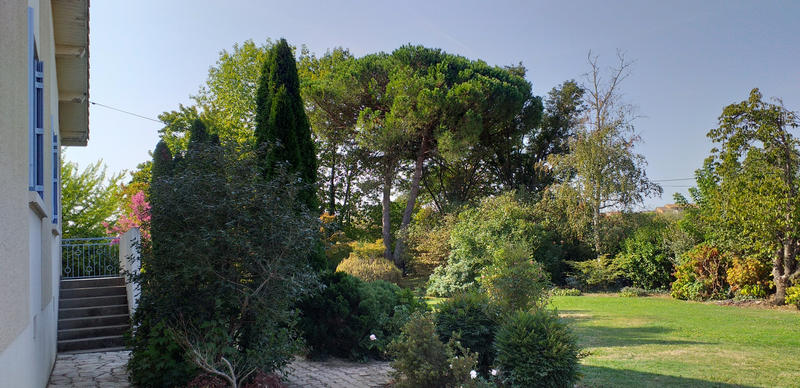 Maison - 230 m² - 10 pièces