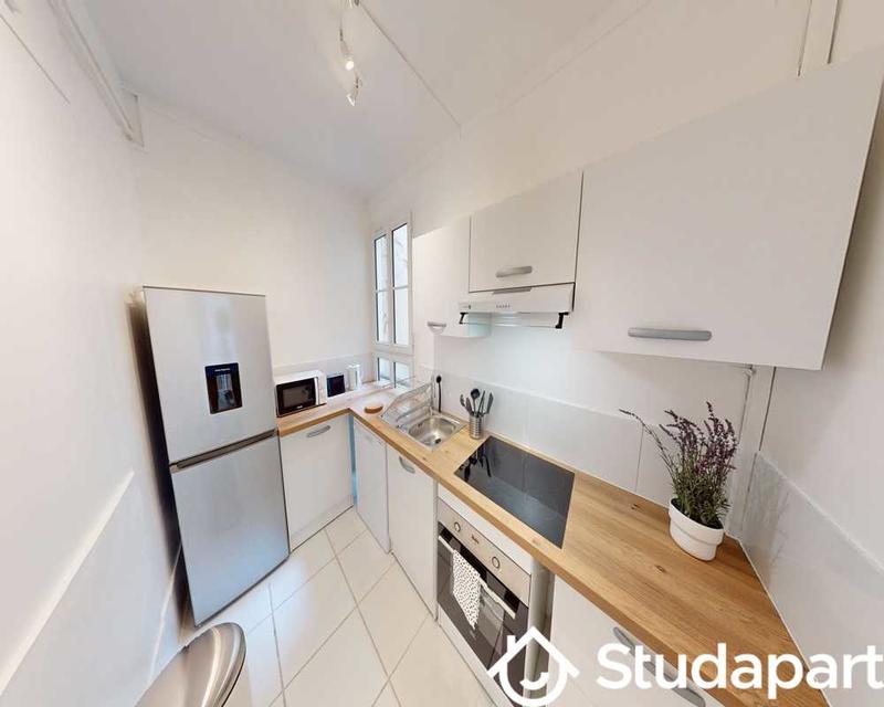 Chambre - 80 m² - 1 pièce