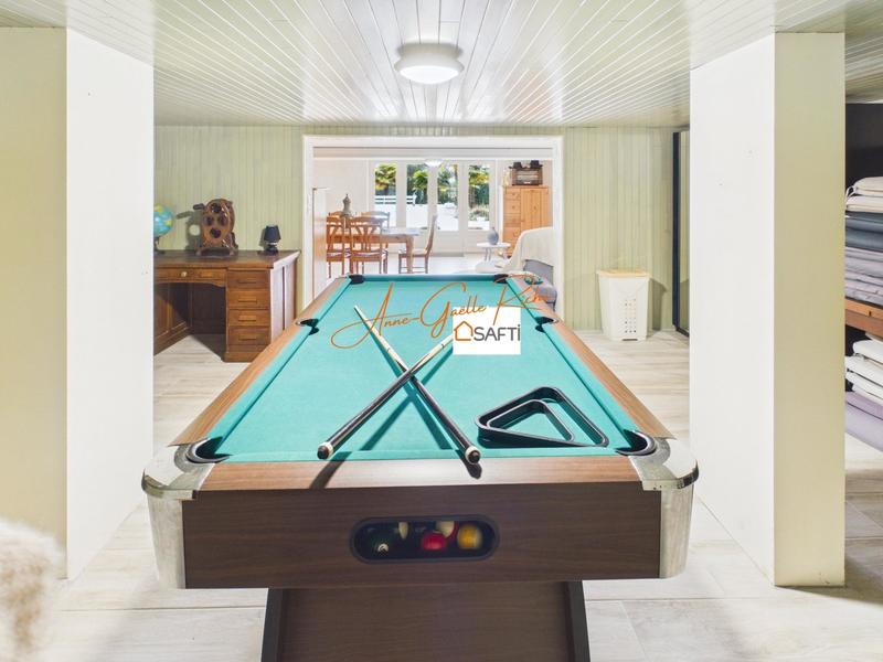 Maison - 312 m² - 10 pièces